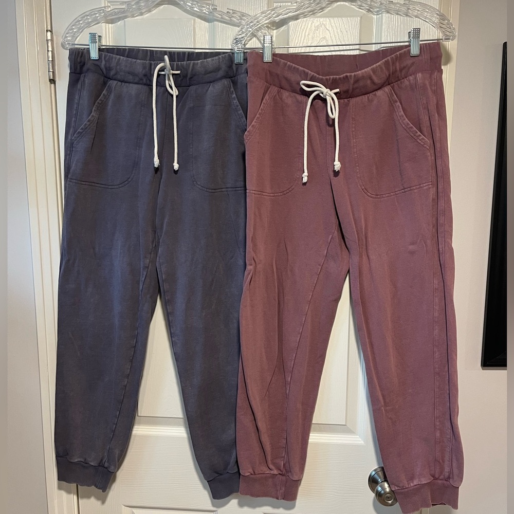 Bundle of 2 Universal Thread Joggers Size Small